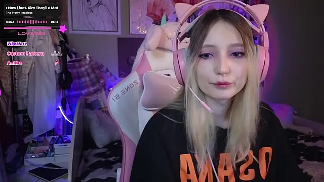 Evie Ro online show from 4, 2, 2025