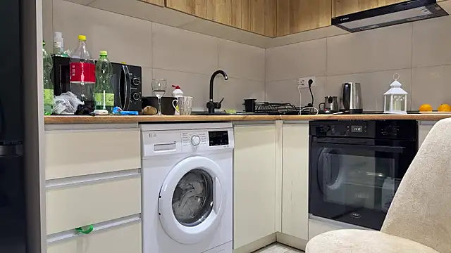 mommy nadin online show from 6, 2, 2026