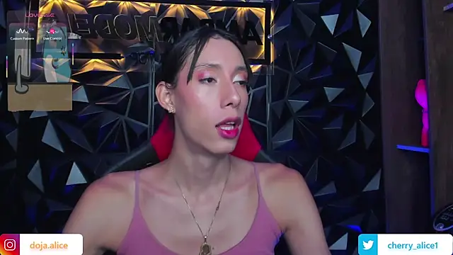 Snapshot of alicee_salvatore chatting on 8, 10, 2025 alicee salvatore online show from 8, 10, 2025