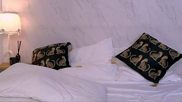 LOLALEWIS online show from 24, 3, 2026