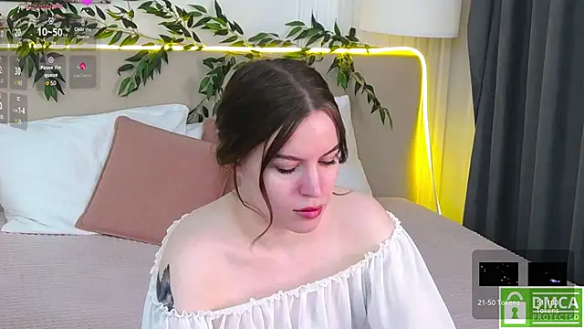 Snapshot of AmaliaBell chatting on 29, 10, 2025 AmaliaBell online show from 29, 10, 2025