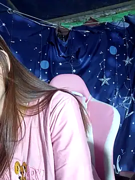   Mai-love19   online show from 15, 3, 2025