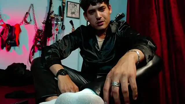 dom2travelersss online show from 13, 4, 2026