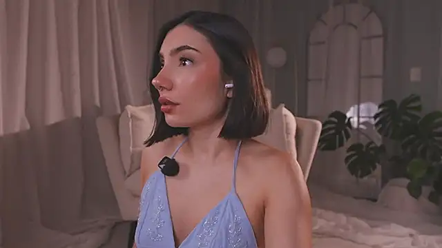 AmyArmstrong online show from 8, 4, 2026