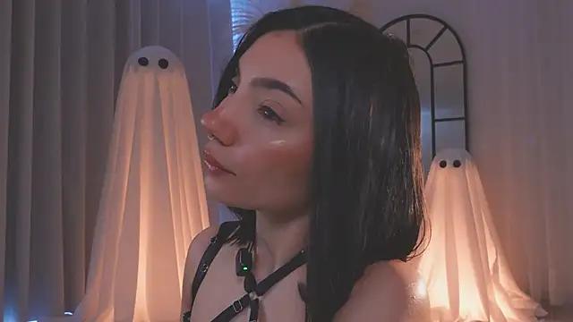 AmyArmstrong online show from 20, 10, 2025