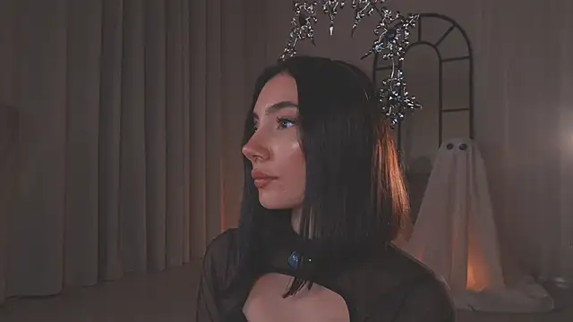 AmyArmstrong online show from 11, 10, 2025