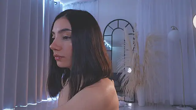 AmyArmstrong online show from 4, 11, 2025