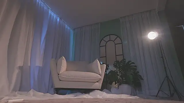 AmyArmstrong online show from 21, 2, 2026