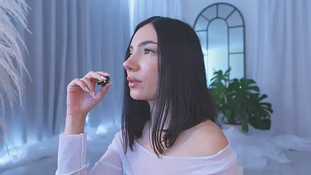 AmyArmstrong online show from 21, 11, 2025