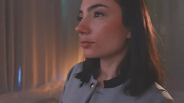 AmyArmstrong online show from 28, 11, 2025