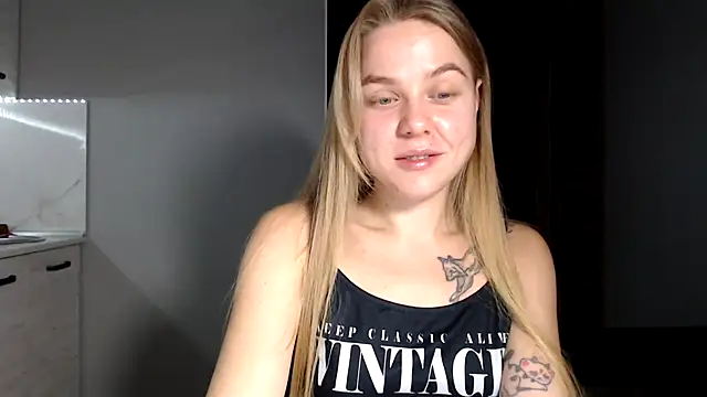 Snapshot of Sunbeam_ chatting on 28, 11, 2025 Sunbeam online show from 28, 11, 2025