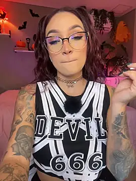 DaniDusan  online show from 28, 10, 2025