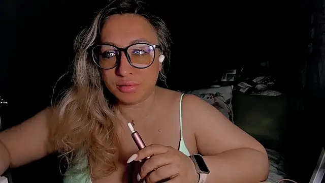 Snapshot of CumOnMy_Tits chatting on 6, 5, 2026 CumOnMy Tits online show from 6, 5, 2026