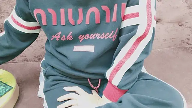 Sophie Secret online show from 26, 11, 2025