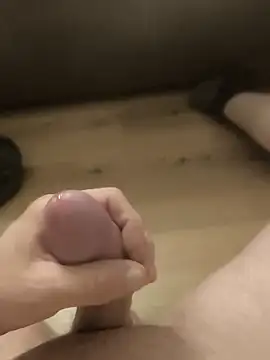 Snapshot of M-1985 chatting on 27, 10, 2025 M-1985 online show from 27, 10, 2025