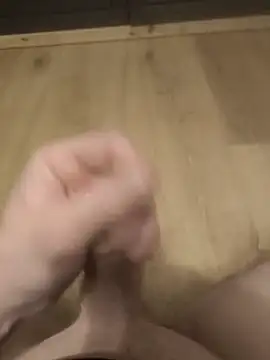 Snapshot of M-1985 chatting on 28, 11, 2025 M-1985 online show from 28, 11, 2025