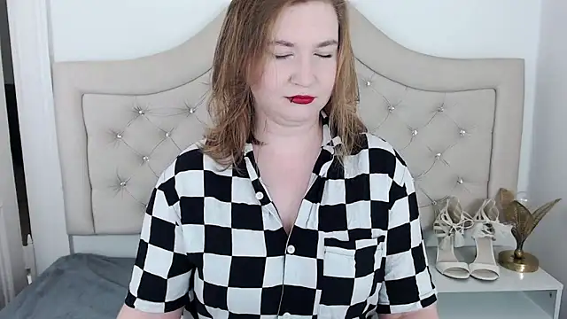 LaraDream online show from 5, 2, 2025