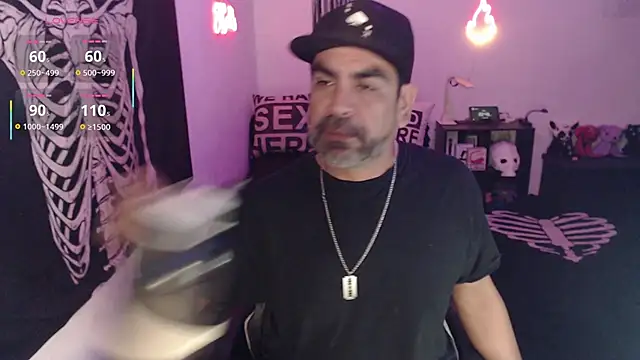soyelcarlitos  online show from 3, 6, 2026