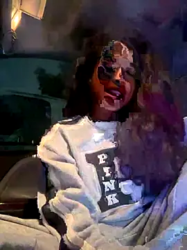 mismialove online show from 20, 12, 2025