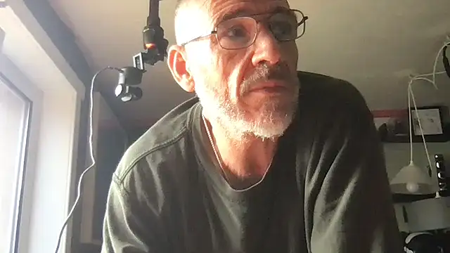 Snapshot of McPherson72 chatting on 31, 5, 2026 McPherson72 online show from 31, 5, 2026