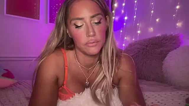 Fitnessbabe69 online show from 3, 4, 2026