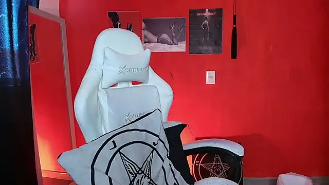 luci fer devil online show from 29, 4, 2026
