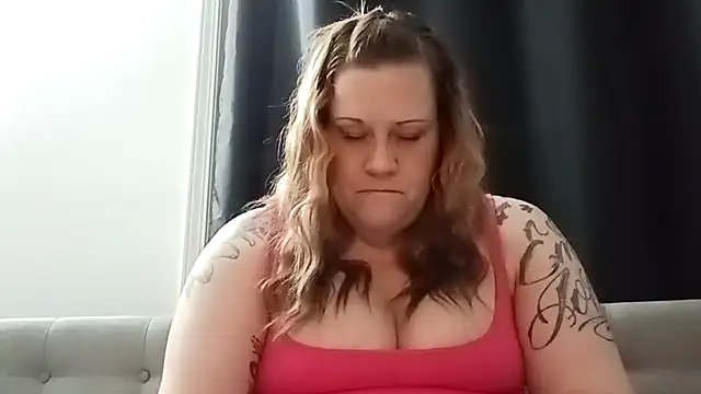 LIL NELLI online show from 30, 10, 2025